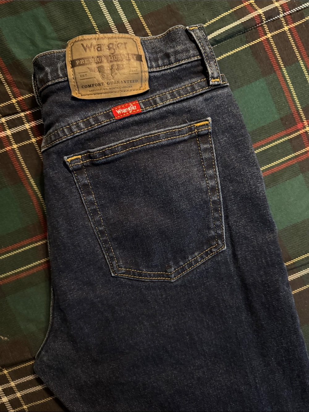 Wrangler Men's Navy Blue Straight-Leg Jeans